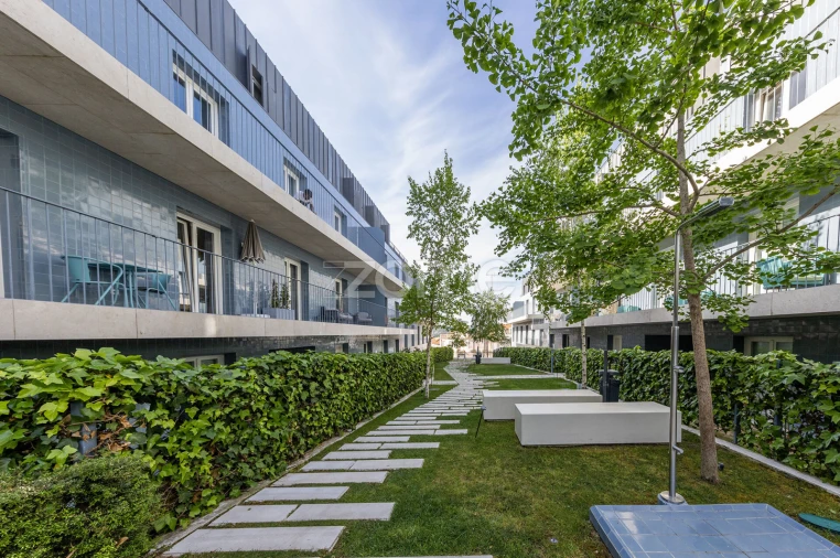 Apartamento T2 para Arrendamento em Ajuda Foto 26