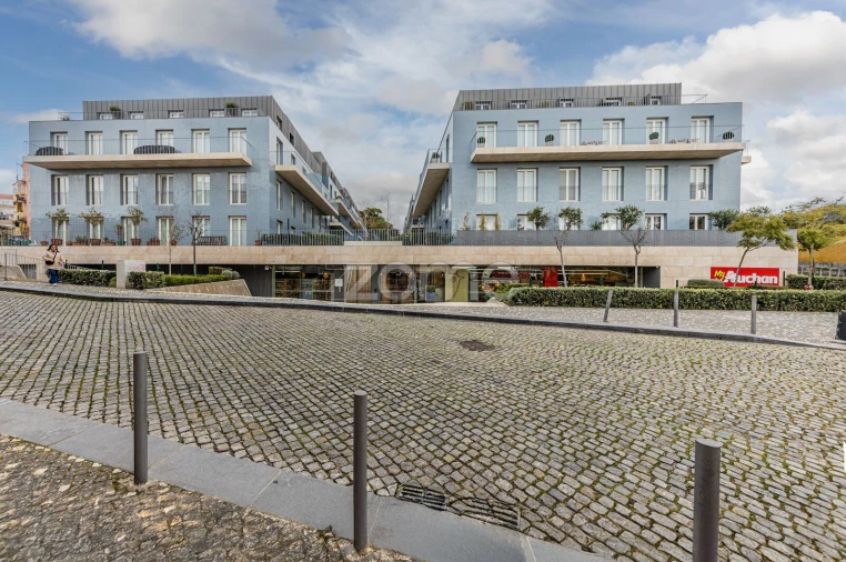 Apartamento T2 para Arrendamento em Ajuda Foto 33