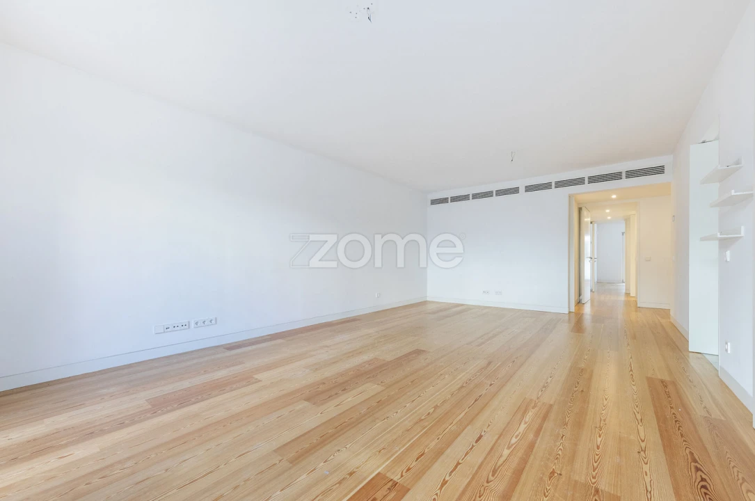 Apartamento T2 para Arrendamento em Ajuda Foto 8