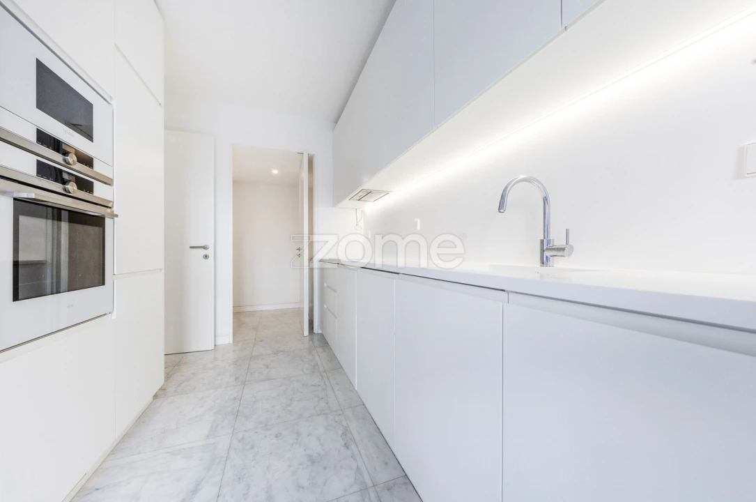 Apartamento T2 para Arrendamento em Ajuda Foto 11