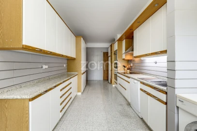 Apartamento T2 para Arrendamento em Cascais e Estoril