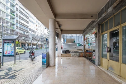 Loja para Arrendamento em Arroios