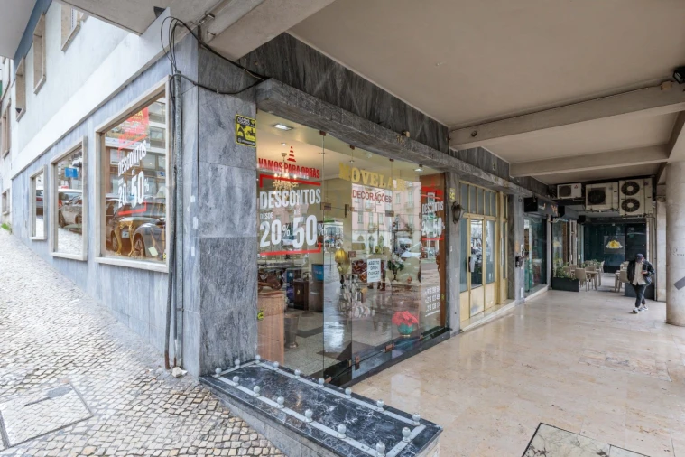 Loja para Arrendamento em Arroios Foto 23