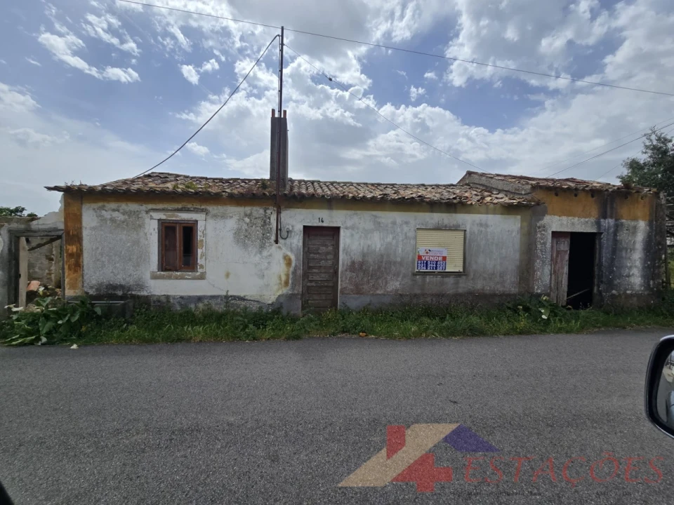 Moradia T2 para Venda em Almagreira Foto 1