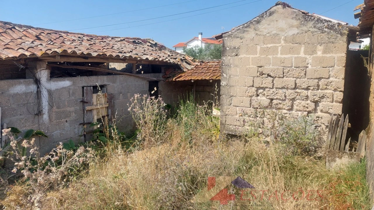 Moradia T2 para Venda em Almagreira Foto 10