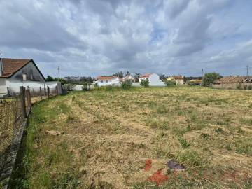 Moradia T2 para Venda em Almagreira