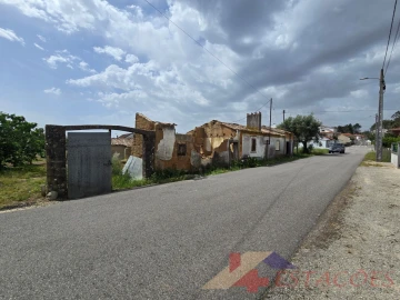 Moradia T2 para Venda em Almagreira