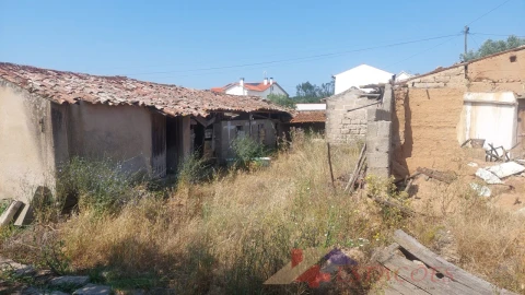 Moradia T2 para Venda em Almagreira