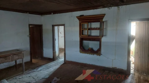 Moradia T2 para Venda em Almagreira