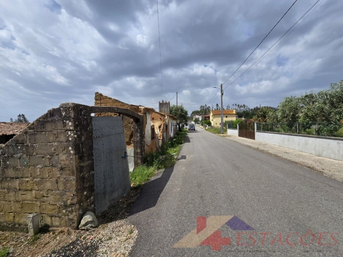 Moradia T2 para Venda em Almagreira Foto 18