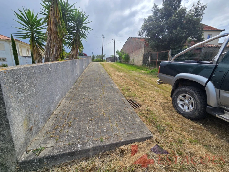 Terreno para Venda em Santiago e São Simão de Litém e Albergaria dos Doze Foto 12