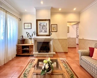 Moradia T4 para Venda em São Brás de Alportel