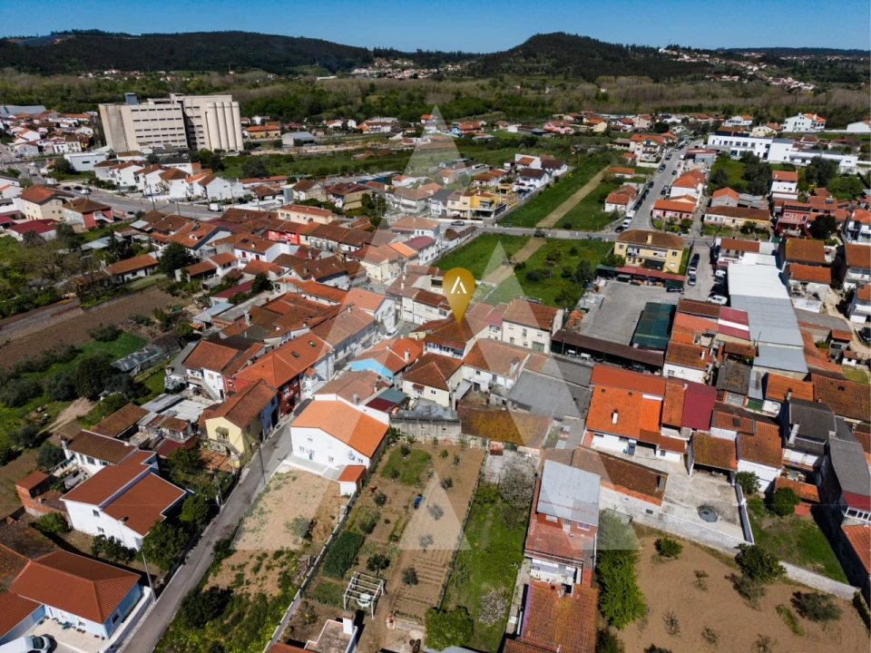 Prédio para Venda em Trouxemil e Torre de Vilela Foto 2