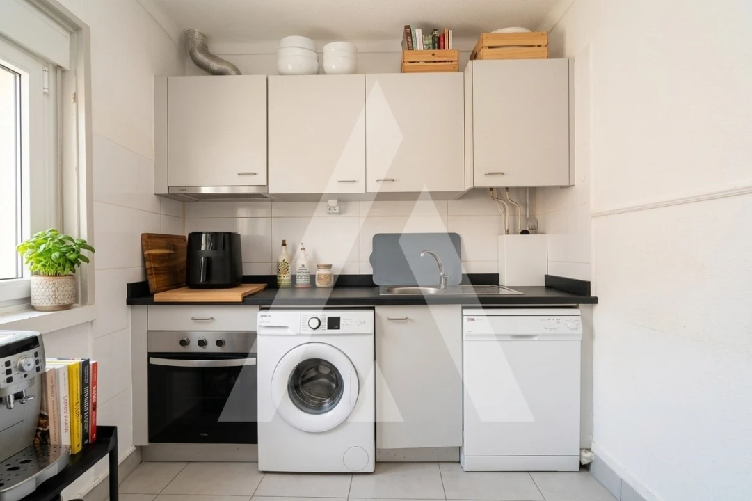 Prédio para Venda em Trouxemil e Torre de Vilela Foto 11