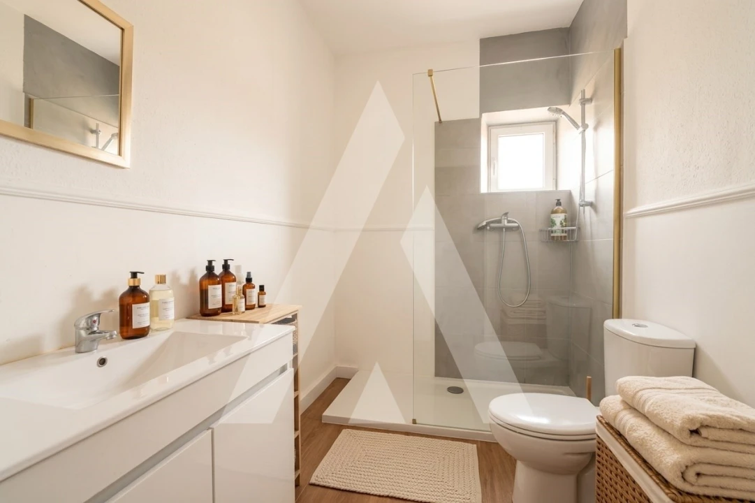 Prédio para Venda em Trouxemil e Torre de Vilela Foto 12