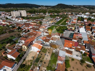 Prédio para Venda em Trouxemil e Torre de Vilela