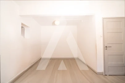 Prédio para Venda em Trouxemil e Torre de Vilela