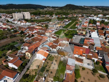 Prédio para Venda em Trouxemil e Torre de Vilela