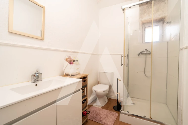 Prédio para Venda em Trouxemil e Torre de Vilela Foto 10