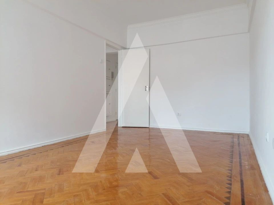 Apartamento T2 para Arrendamento em Alcantara Foto 12