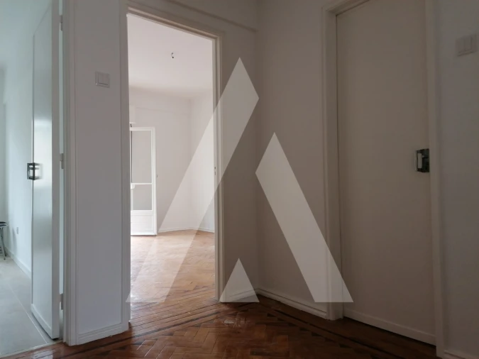 Apartamento T2 para Arrendamento em Alcantara Foto 10