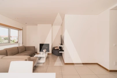 Apartamento T3 para Venda em Poiares (Santo Andre)