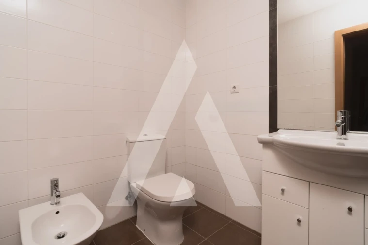 Apartamento T3 para Venda em Poiares (Santo Andre) Foto 21