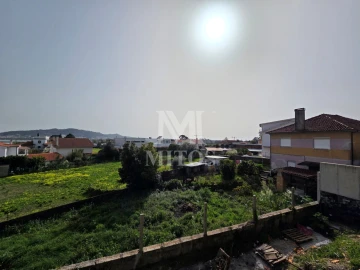 Moradia T3 para Venda em Santa Maria Maior e Monserrate e Meadela