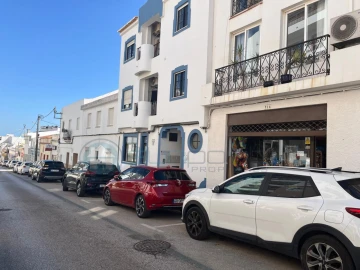 Loja para Arrendamento em Luz