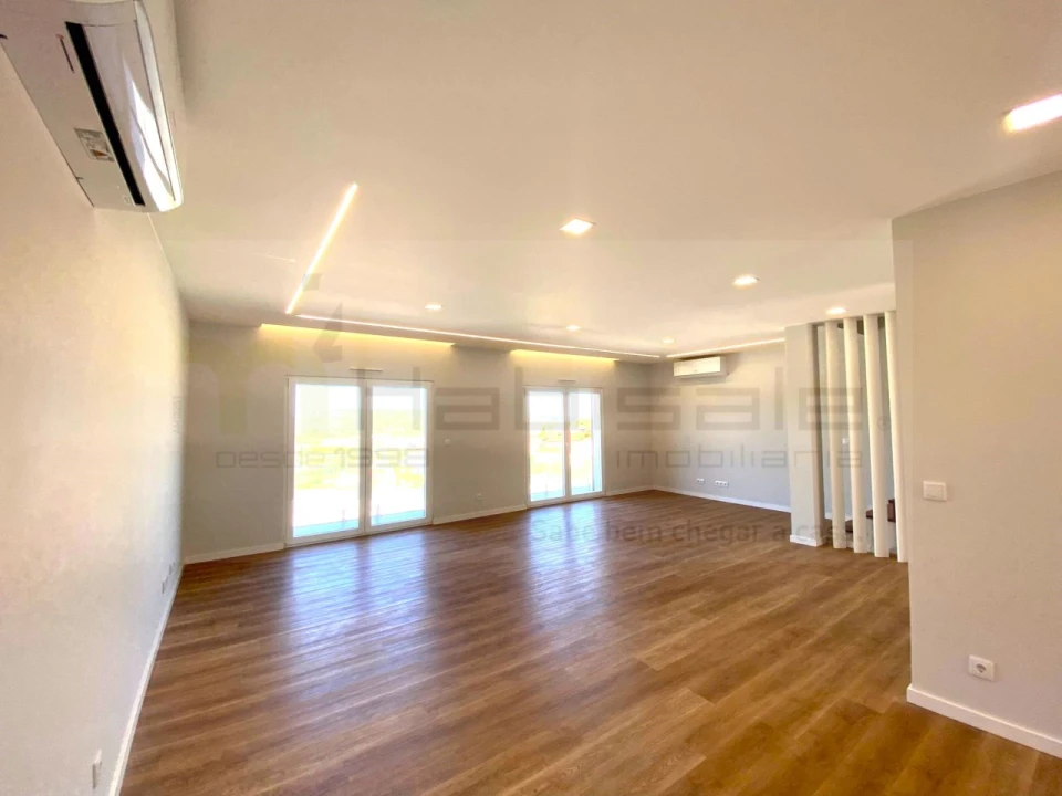 Moradia T3 para Venda em Almargem do Bispo, Pêro Pinheiro e Montelavar Foto 5