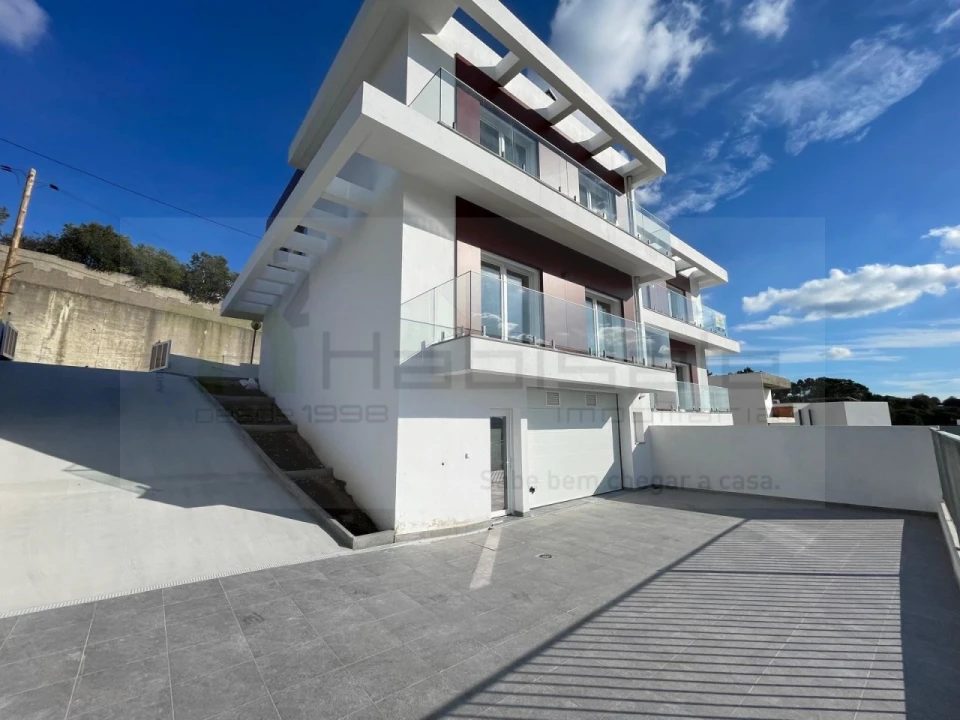 Moradia T3 para Venda em Almargem do Bispo, Pêro Pinheiro e Montelavar Foto 46