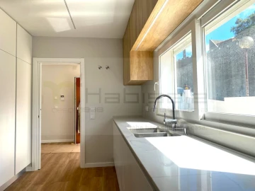 Moradia T3 para Venda em Almargem do Bispo, Pêro Pinheiro e Montelavar