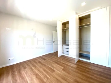 Moradia T3 para Venda em Almargem do Bispo, Pêro Pinheiro e Montelavar