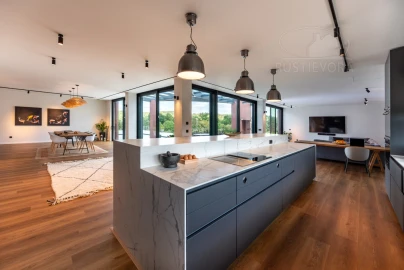 Quinta T6 para Venda em Nossa Senhora da Vila, Nossa Senhora do Bispo e Silveiras