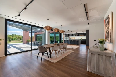 Quinta T6 para Venda em Nossa Senhora da Vila, Nossa Senhora do Bispo e Silveiras