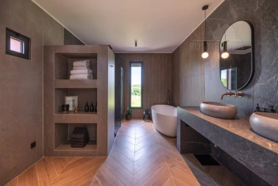 Quinta T6 para Venda em Nossa Senhora da Vila, Nossa Senhora do Bispo e Silveiras