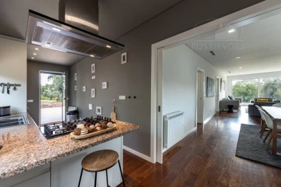 Quinta T6 para Venda em Nossa Senhora da Vila, Nossa Senhora do Bispo e Silveiras