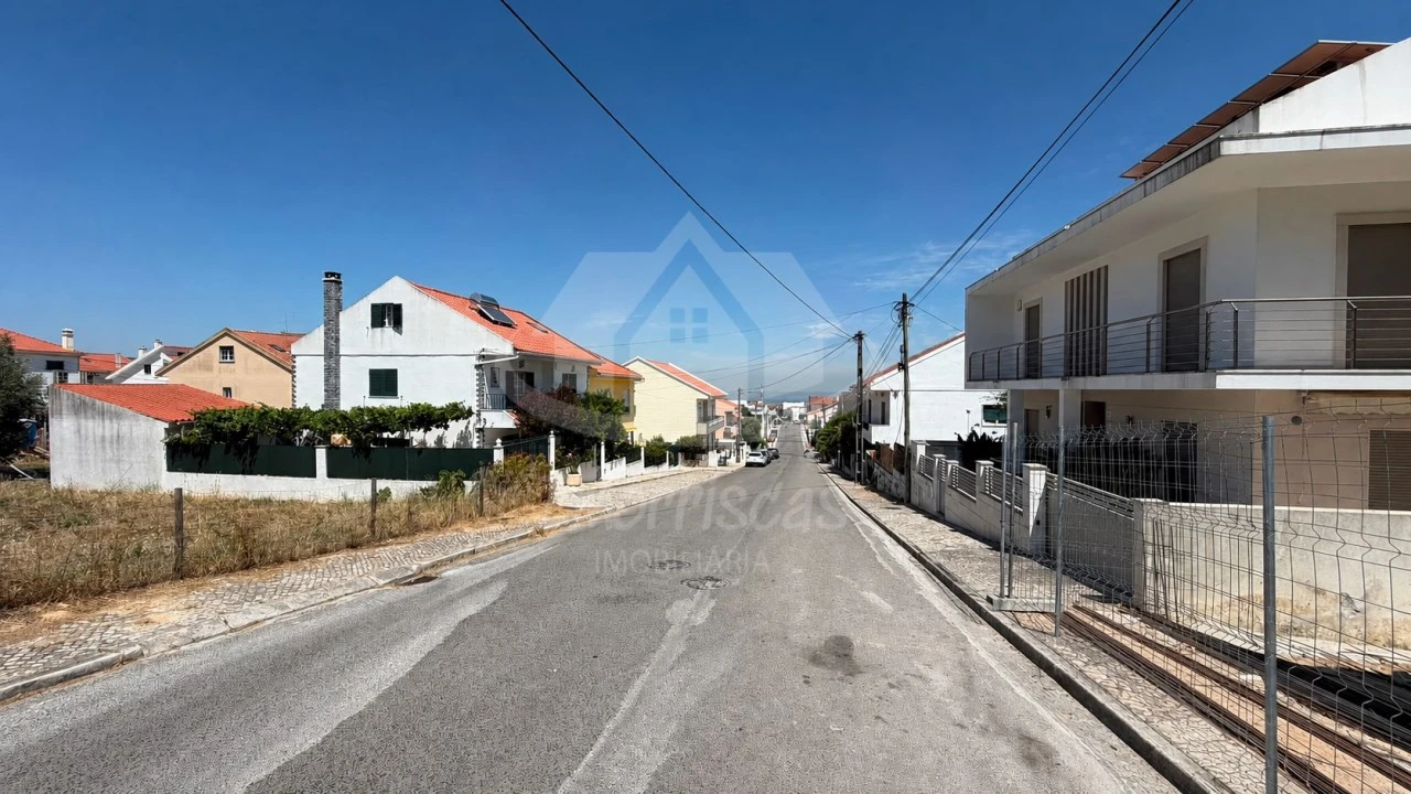 Moradia T4 para Venda em Santa Iria de Azoia, São João da Talha e Bobadela Foto 15