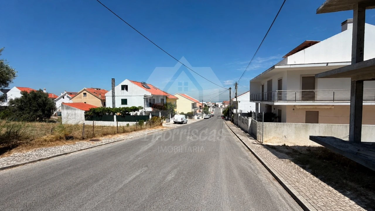 Moradia T4 para Venda em Santa Iria de Azoia, São João da Talha e Bobadela Foto 17