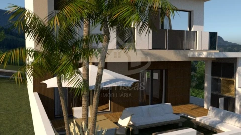 Moradia T4 para Venda em Santa Iria de Azoia, São João da Talha e Bobadela