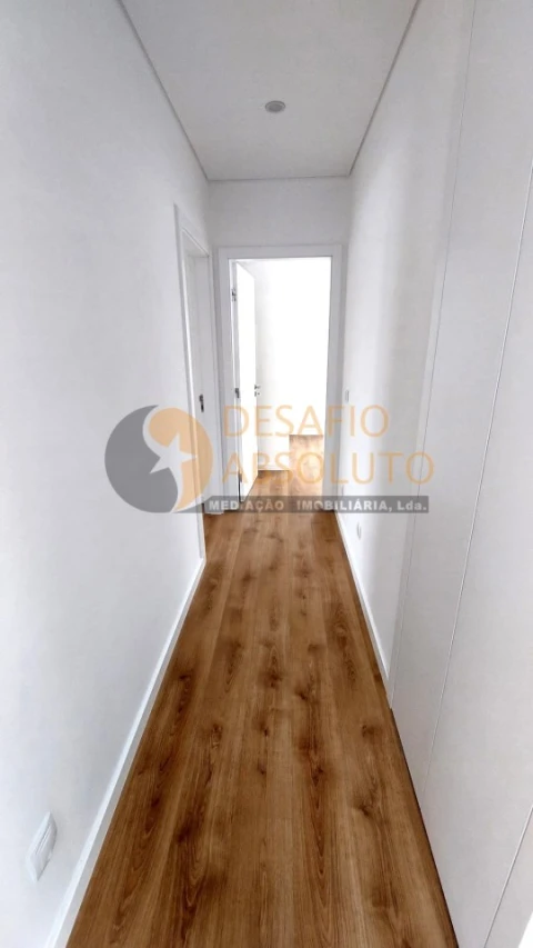 Moradia T4 para Venda em Fernao Ferro