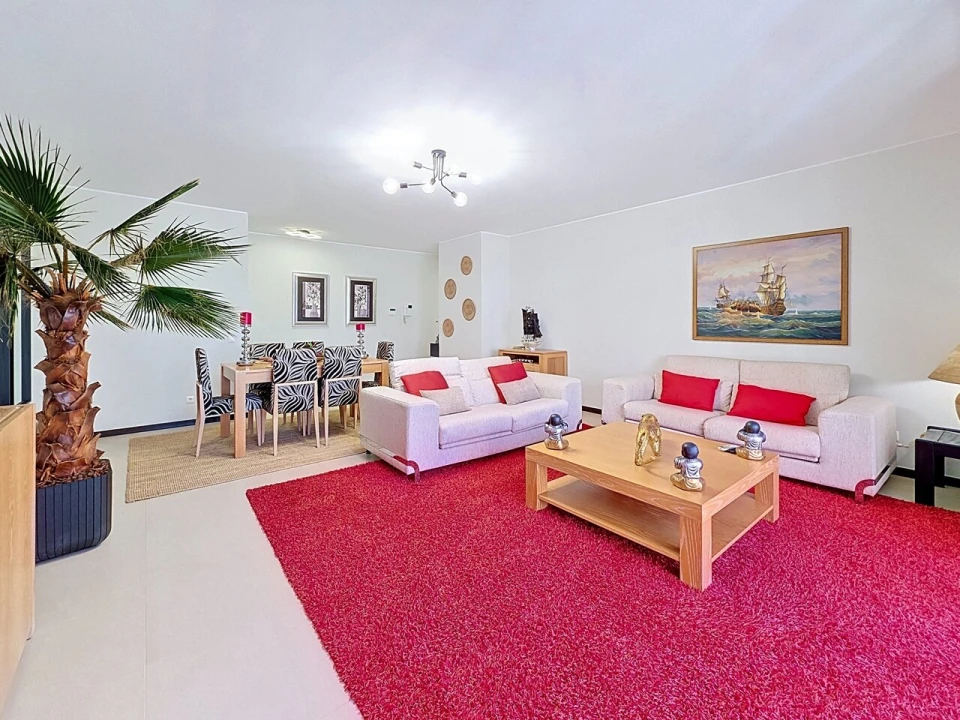 Apartamento T3 para Venda em Portimão Foto 7