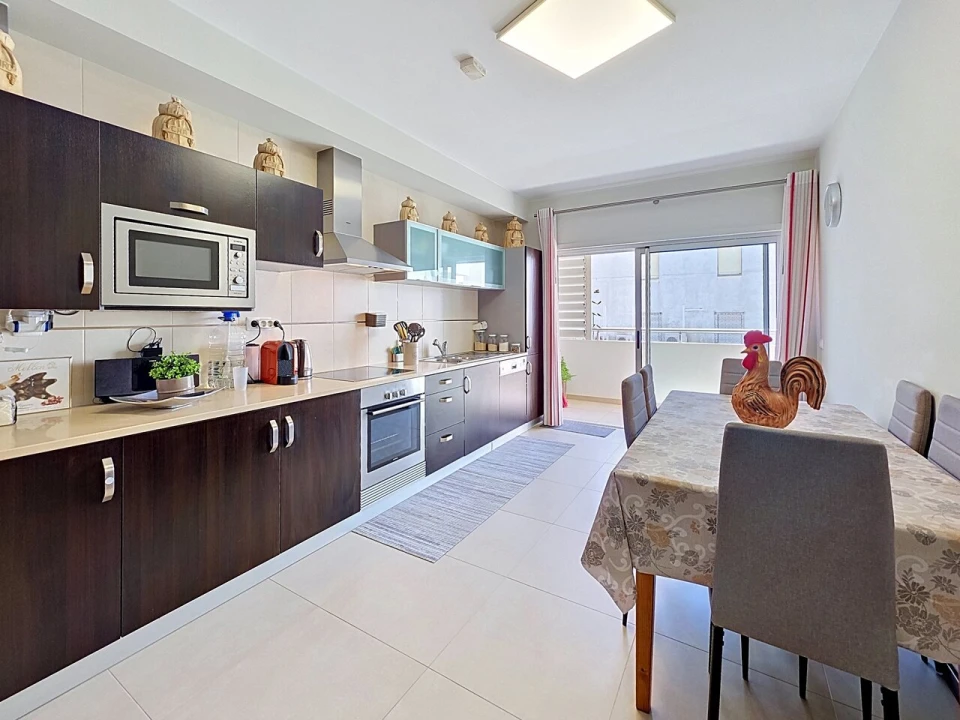 Apartamento T3 para Venda em Portimão Foto 9