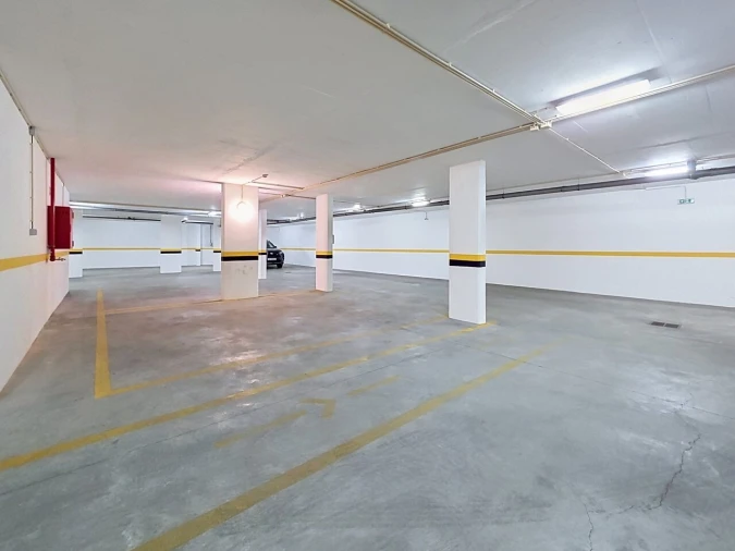 Apartamento T3 para Venda em Portimão Foto 40