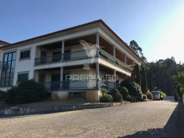 Moradia T7 para Venda em Bougado (São Martinho e Santiago)