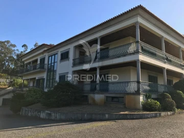 Moradia T7 para Venda em Bougado (São Martinho e Santiago)