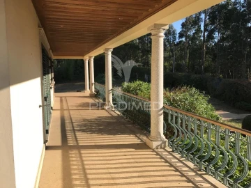 Moradia T7 para Venda em Bougado (São Martinho e Santiago)