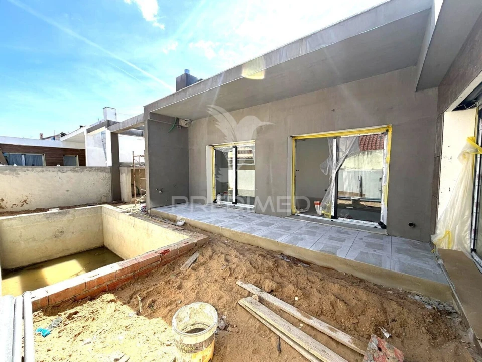 Moradia T3 para Venda em Fernao Ferro Foto 1