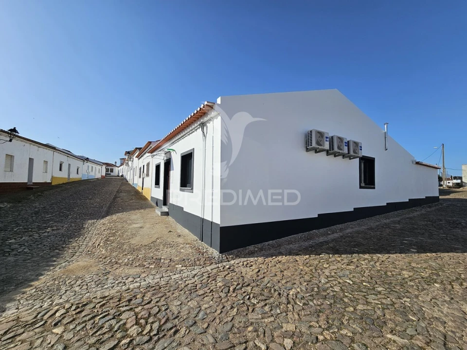 Moradia T2 para Venda em Entradas Foto 26