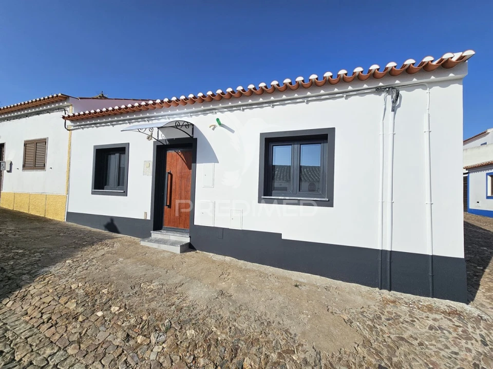 Moradia T2 para Venda em Entradas Foto 1